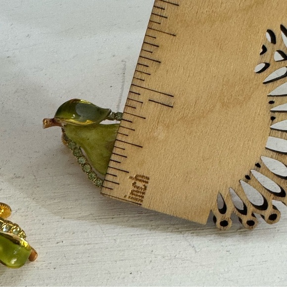 Gorgeous Vintage Vendome Uranium Crystal Rhinestones Clip On Pear Earrings - Picture 10 of 11